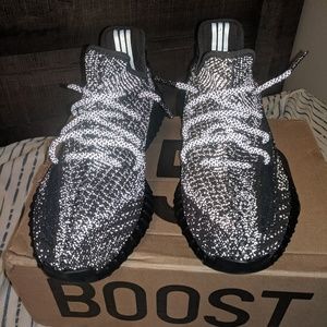 Yeezy 350 V2 black Reflective